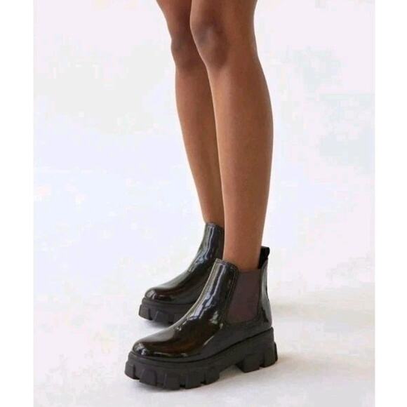 Circus by Sam Edelman Darielle Treaded Lugsole Chelsea Boot Sz 8 Black - Picture 2 of 9